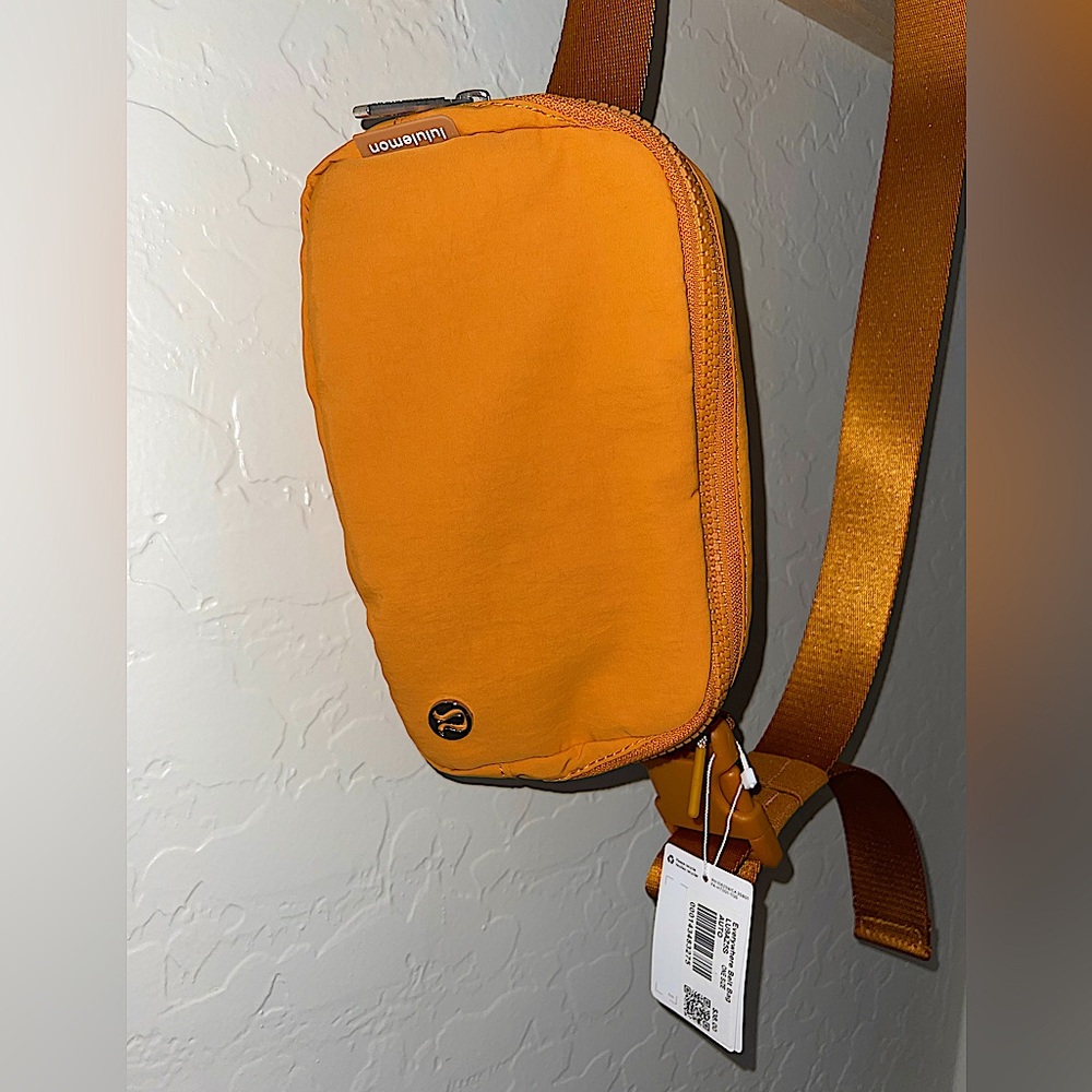LuluLemon autumn orange everywhere belt bag NEW
